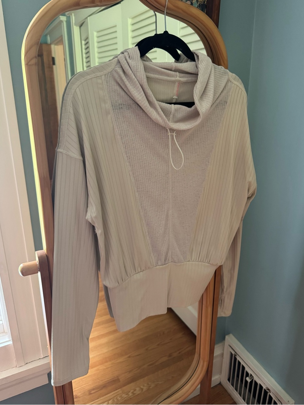 Free people movement cream oatmeal ribbed lightweight hoodie size large